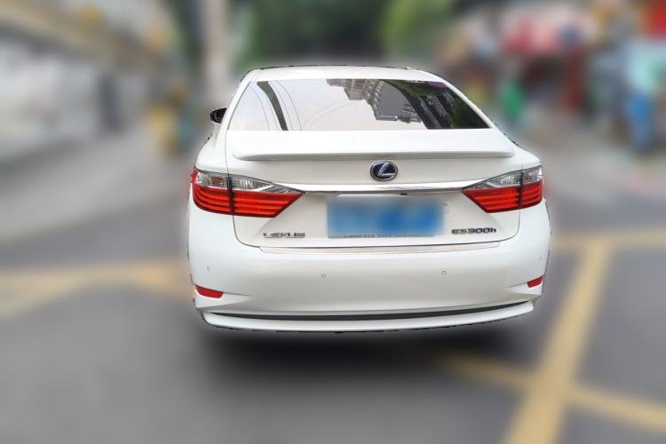 Used Lexus ES 2014 300h Elite Edition Rear