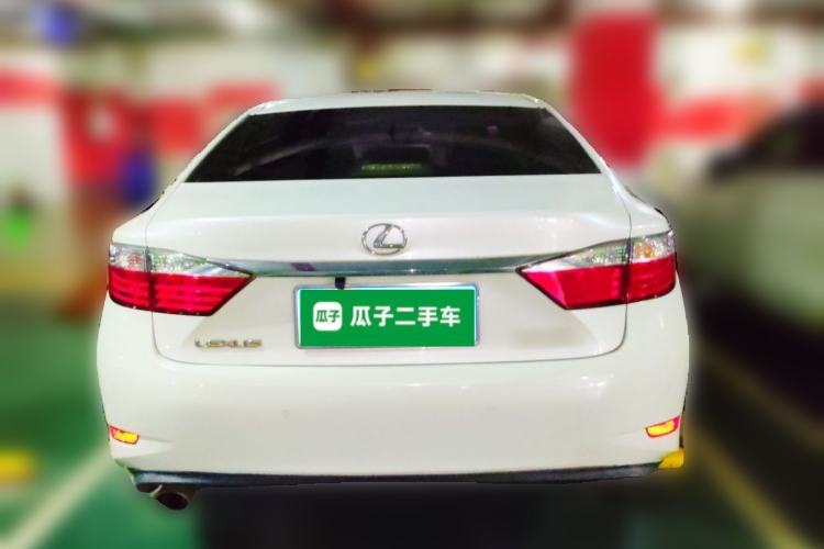 Used Lexus ES 2014 250 Elite Edition Rear