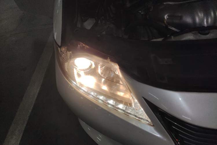 Used Lexus ES 2014 250 Elite Edition Right Front Headlight