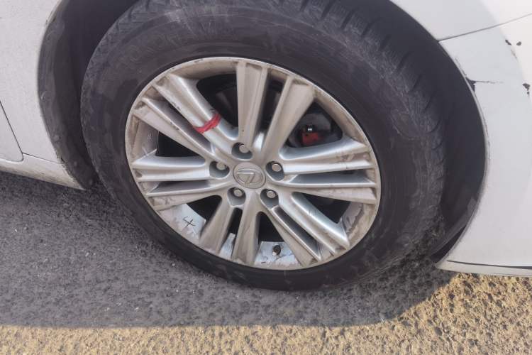 Used Lexus ES 2014 250 Elite Edition Right Front Wheel Hub