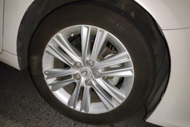 Used Lexus ES 2014 250 Elite Edition Right Front Wheel Hub