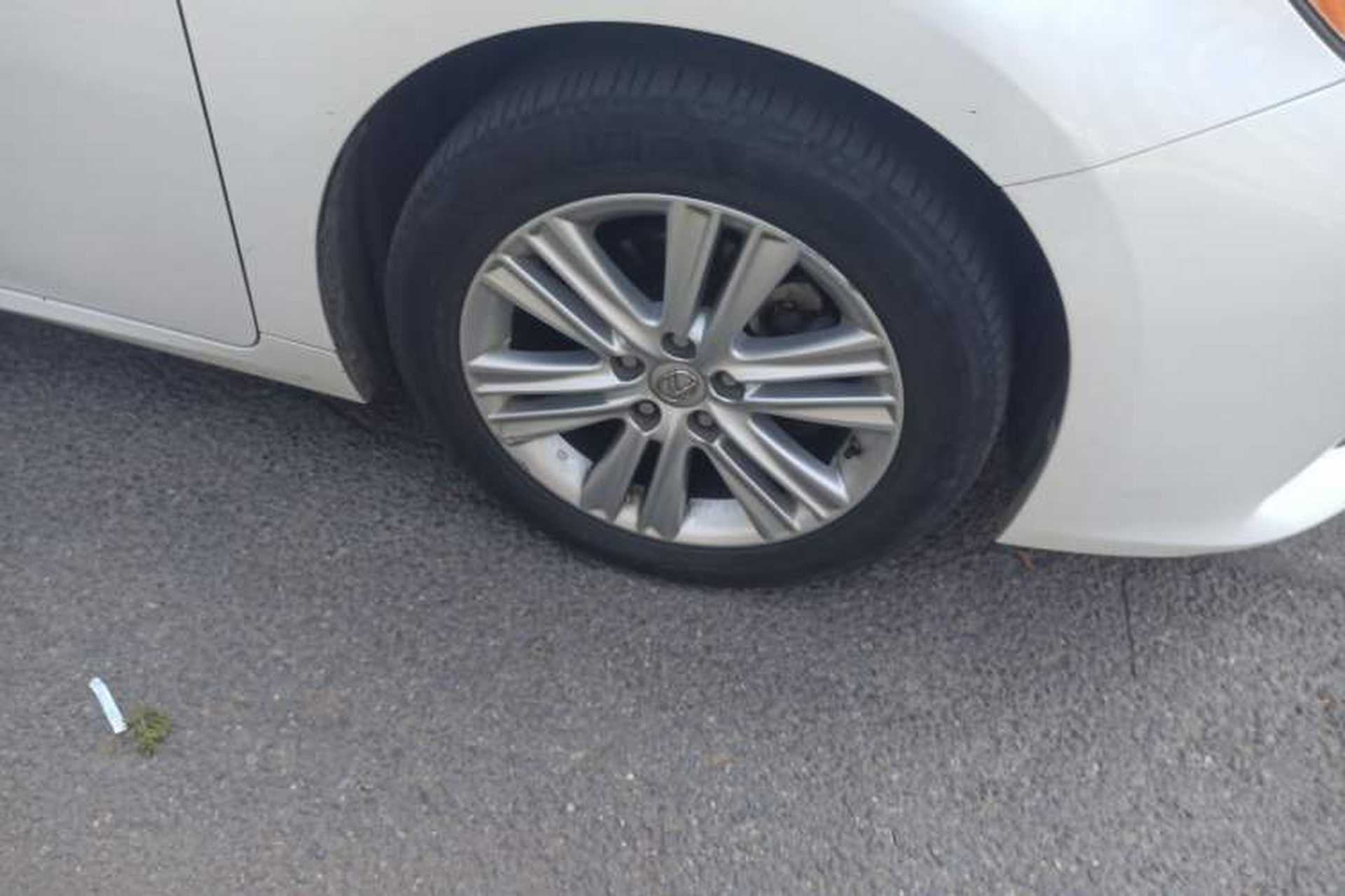 Used Lexus ES 2014 250 Comfort Edition Right Front Wheel Hub