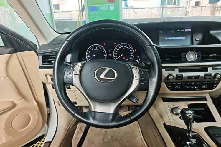 Used Lexus ES 2014 250 Elite Edition Steering Wheel
