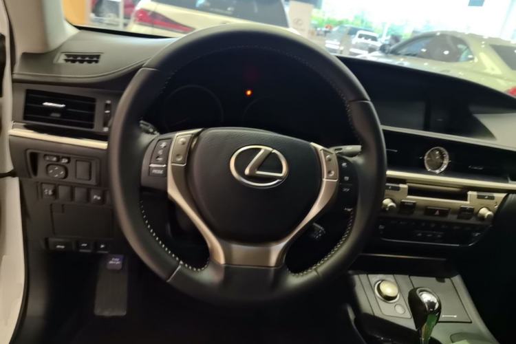 Used Lexus ES 2014 250 Elite Edition Steering Wheel