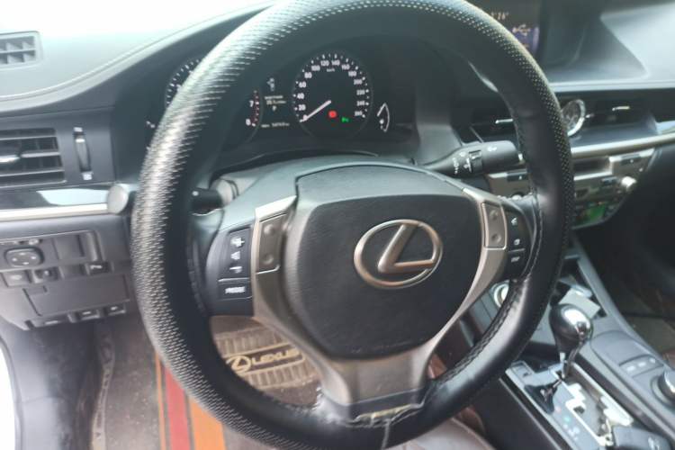 Used Lexus ES 2014 250 Comfort Edition Steering Wheel