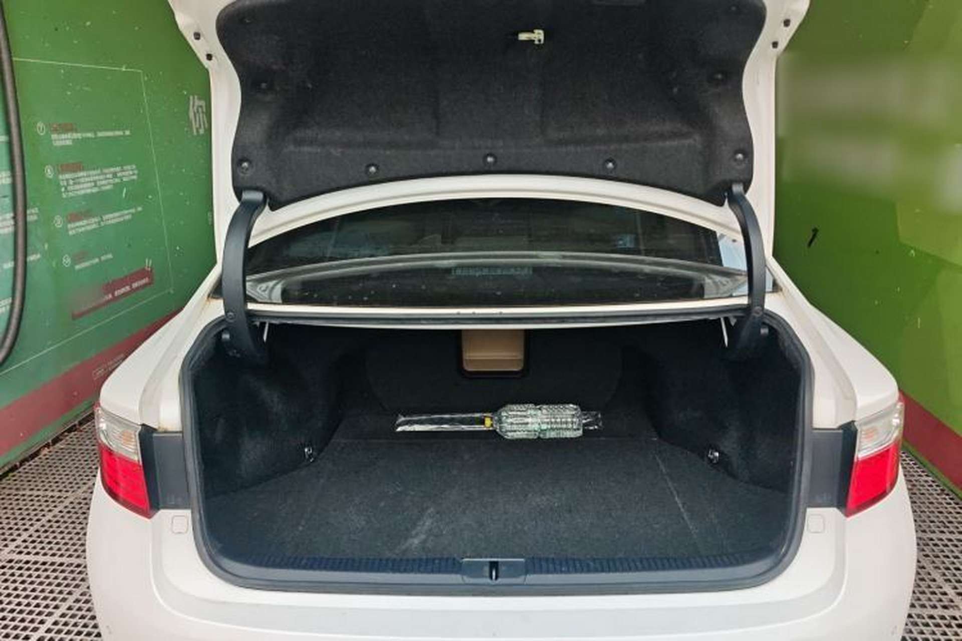 Used Lexus ES 2014 250 Elite Edition Trunk