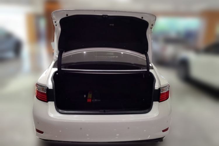 Used Lexus ES 2014 250 Elite Edition Trunk