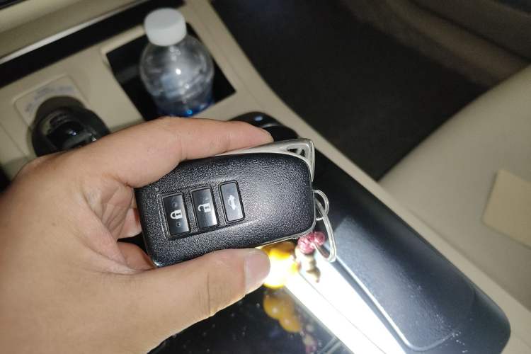 Used Lexus ES 2014 250 Elite Edition Vehicle Key