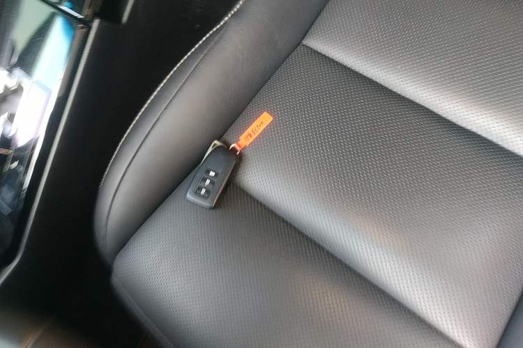 Used Lexus ES 2014 300h Elite Edition Vehicle Key