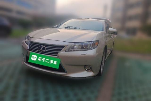 Used Lexus ES 2014 300h Elite Edition