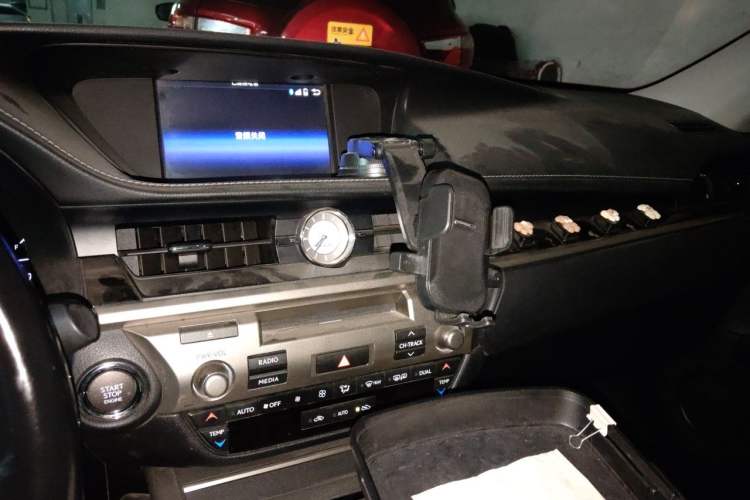 Used Lexus ES 2014 250 Elite Edition Audio And AC Panel