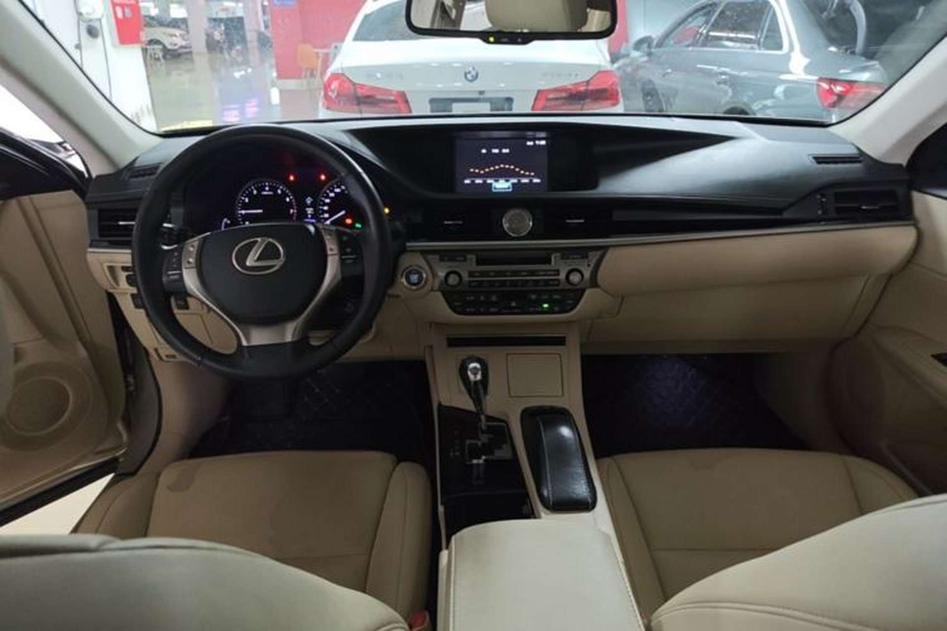 Used Lexus ES 2014 250 Elite Edition Center Console