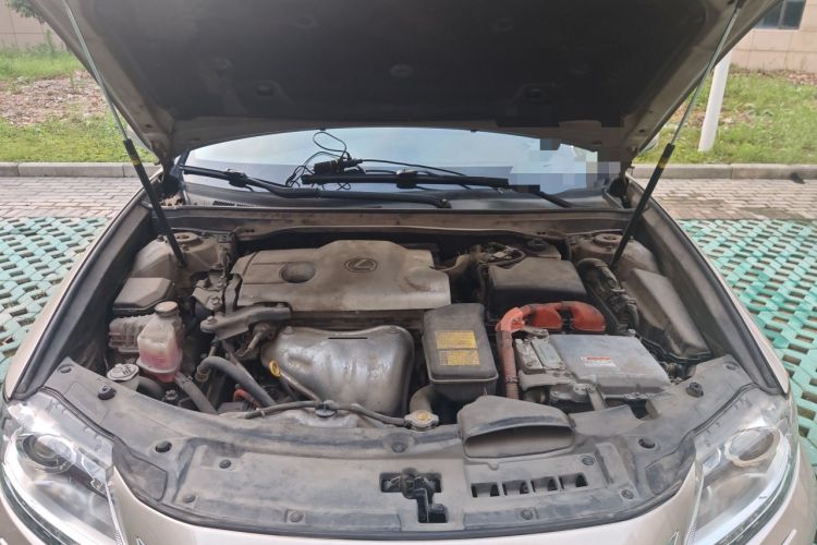 Used Lexus ES 2014 300h Elite Edition Engine Bay