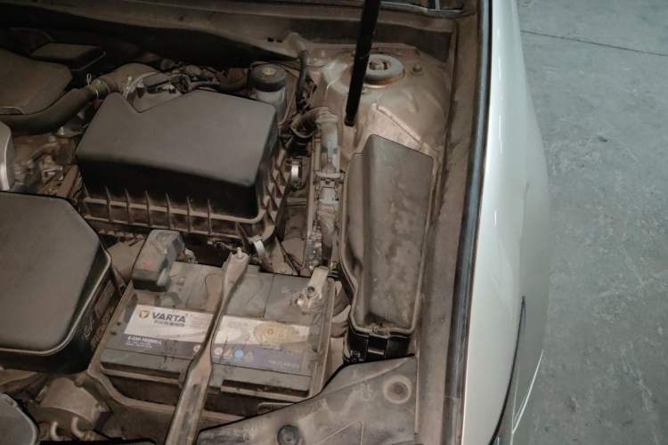Used Lexus ES 2014 250 Elite Edition Engine Bay Left