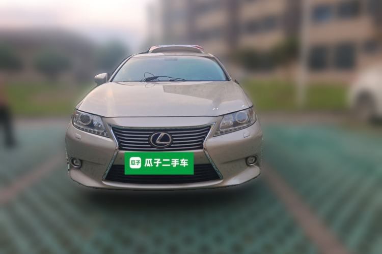 Used Lexus ES 2014 300h Elite Edition Front