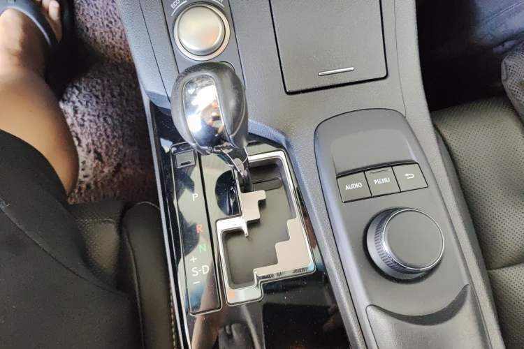 Used Lexus ES 2014 250 Elite Edition Gear Lever