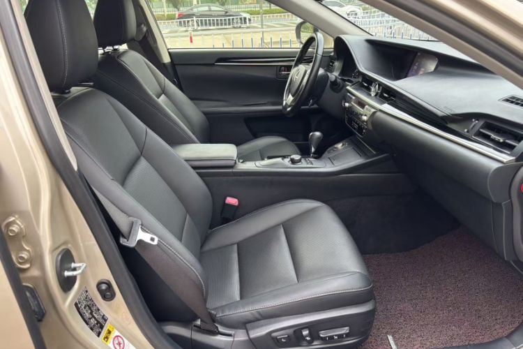 Used Lexus ES 2014 250 Elite Edition Interior 5