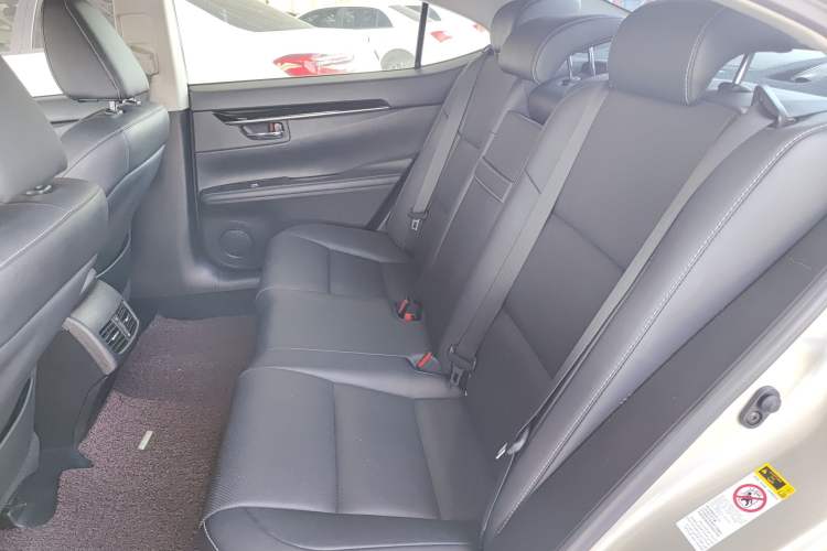 Used Lexus ES 2014 250 Elite Edition Left Rear Seat