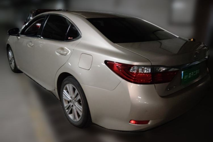 Used Lexus ES 2014 250 Elite Edition Rear Left 45 Deg
