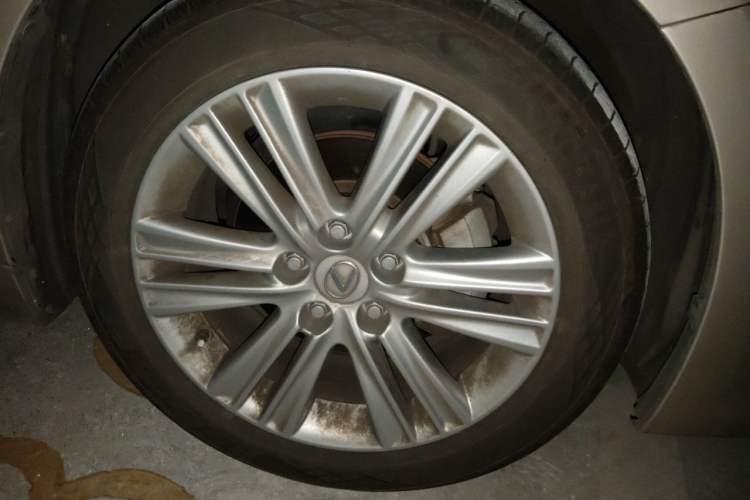 Used Lexus ES 2014 250 Elite Edition Right Front Wheel Hub