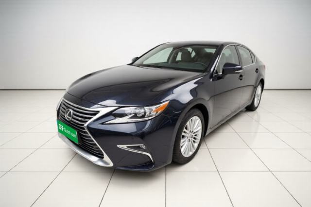 Ojetý Lexus ES 2015 200 Elite Edition