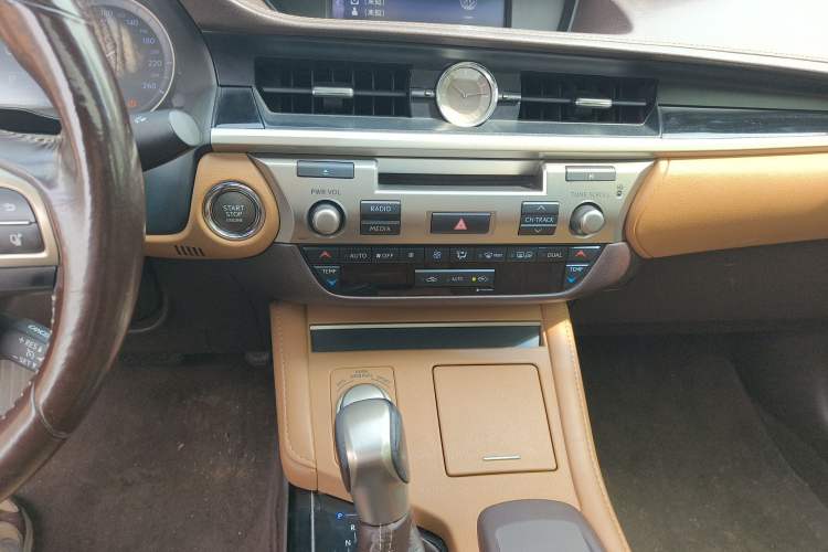Used Lexus ES 2015 200 Elite Edition Audio And AC Panel