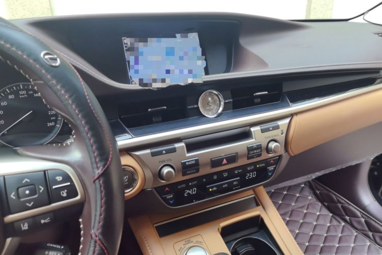 Used Lexus ES 2015 200 Comfort Edition Audio And AC Panel