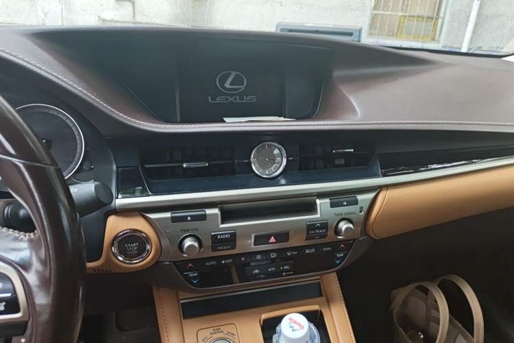 Used Lexus ES 2015 200 Elite Edition Audio And AC Panel
