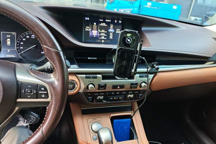 Used Lexus ES 2015 200 Elite Edition Audio And AC Panel