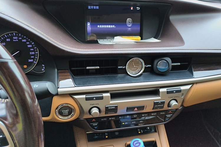 Used Lexus ES 2015 250 Elegant Edition Audio And AC Panel