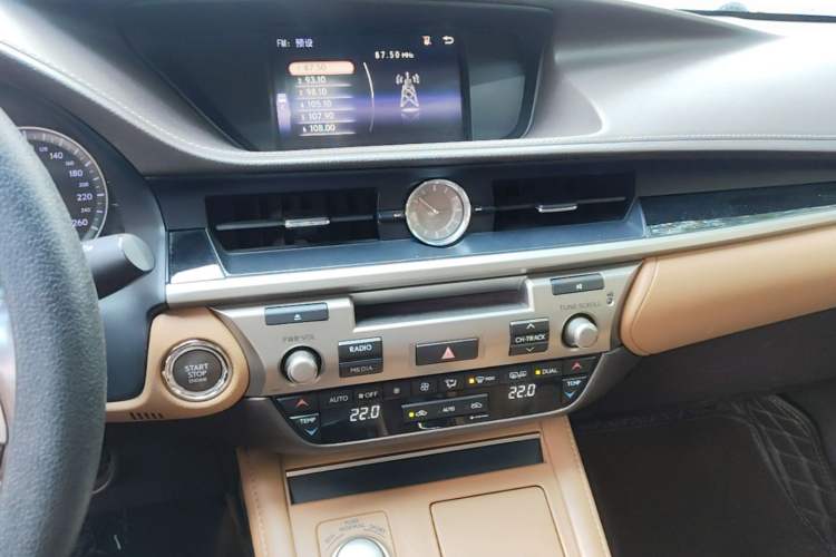 Used Lexus ES 2015 200 Elite Edition Audio And AC Panel