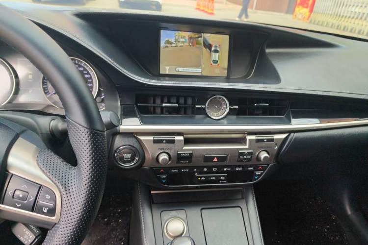 Used Lexus ES 2015 200 Comfort Edition Audio And AC Panel