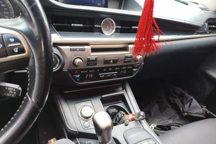 Used Lexus ES 2015 200 Elite Edition Audio And AC Panel