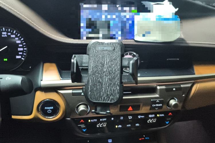 Used Lexus ES 2015 300h Luxury Edition Audio And AC Panel