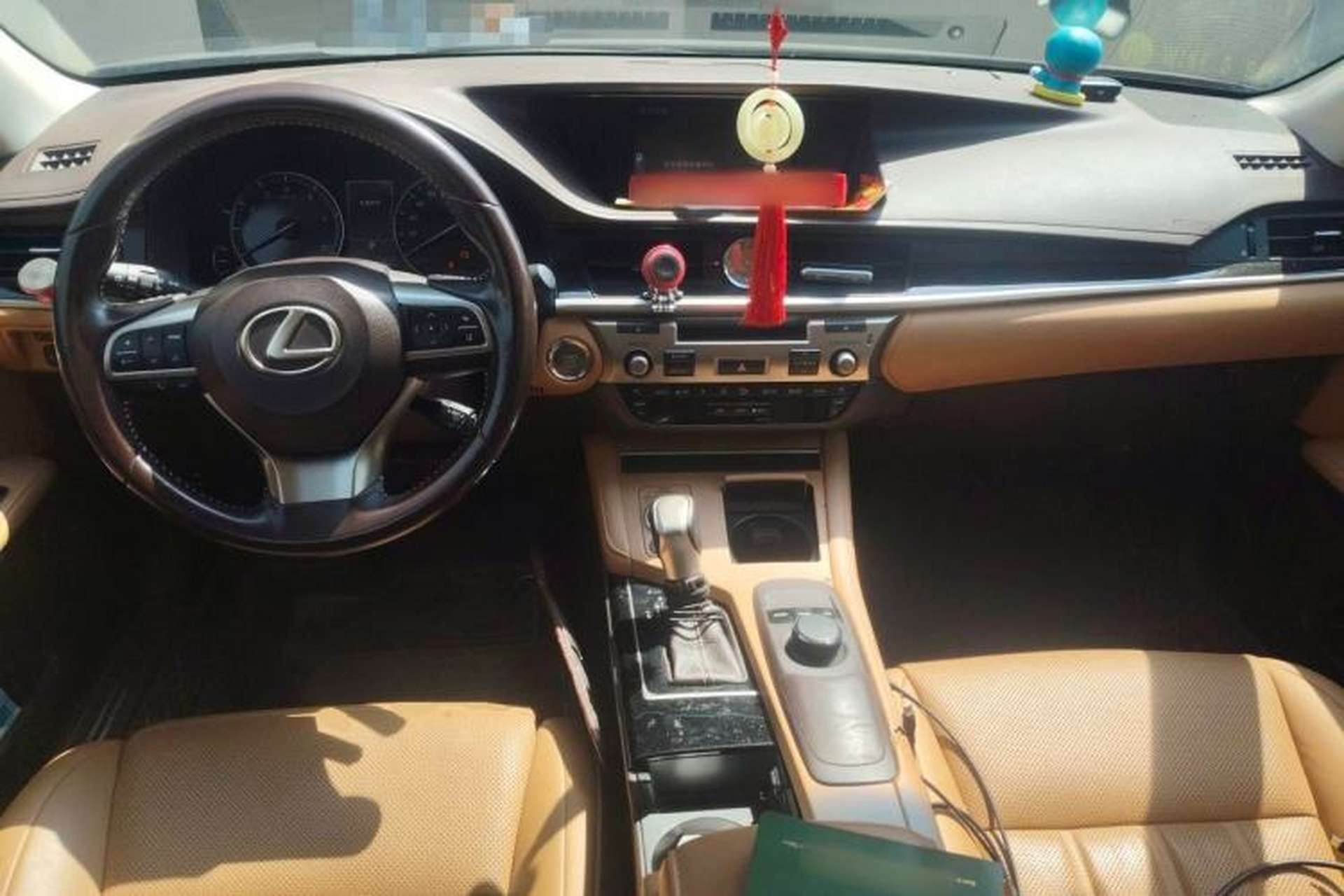 Used Lexus ES 2015 200 Elite Edition Center Console