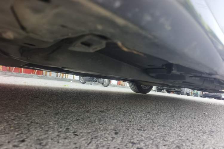 Used Lexus ES 2015 300h Comfort Edition Chassis Front Left