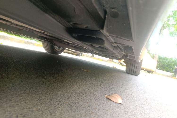 Used Lexus ES 2015 300h Comfort Edition Chassis Front Left