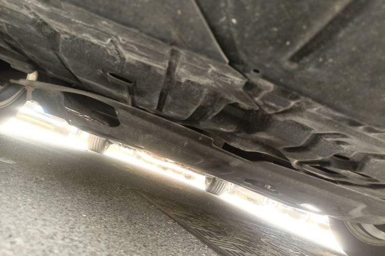 Used Lexus ES 2015 300h Comfort Edition Chassis Front