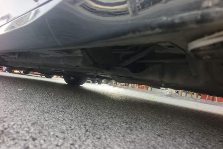 Used Lexus ES 2015 300h Comfort Edition Chassis Rear Left