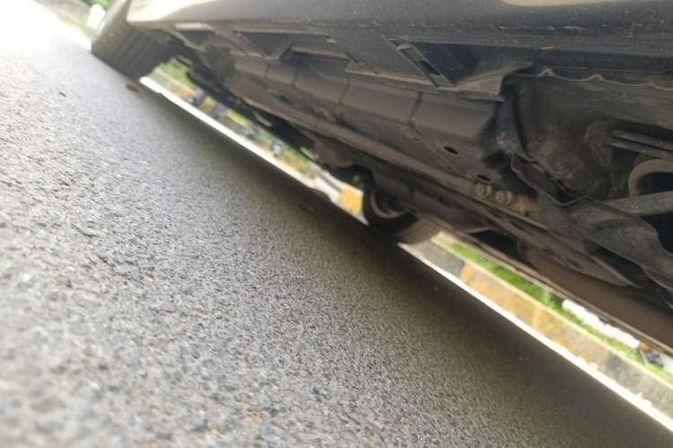 Used Lexus ES 2015 300h Comfort Edition Chassis Rear Left