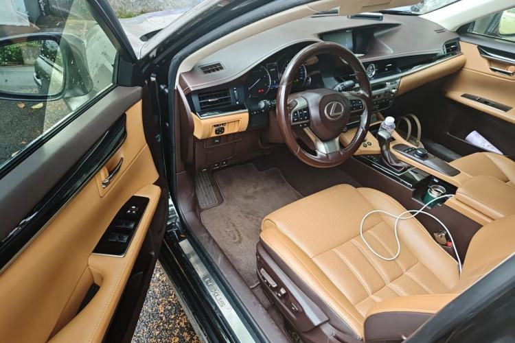 Used Lexus ES 2015 200 Elite Edition Driver Seat