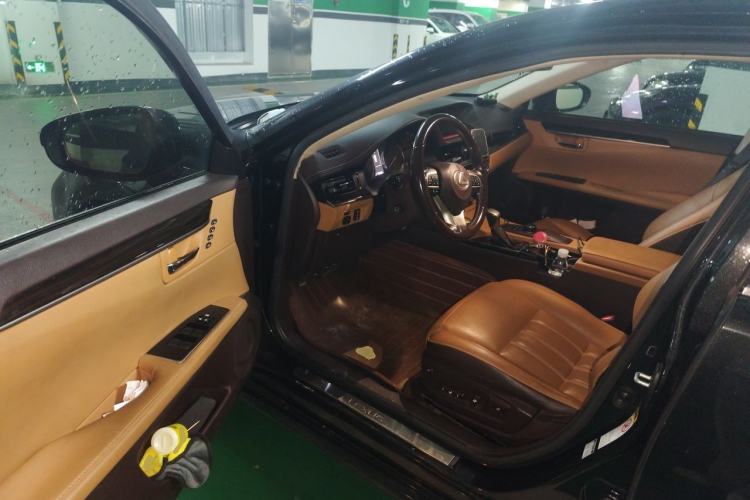 Used Lexus ES 2015 250 Elegant Edition Driver Seat
