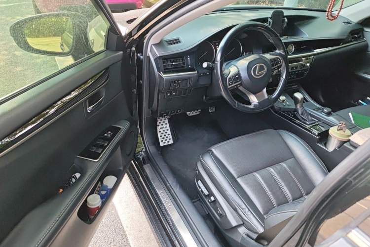 Used Lexus ES 2015 200 Comfort Edition Driver Seat