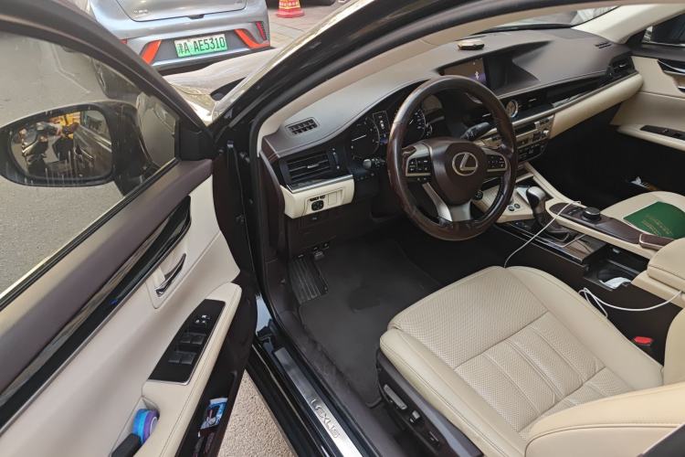 Used Lexus ES 2015 200 Elite Edition Driver Seat