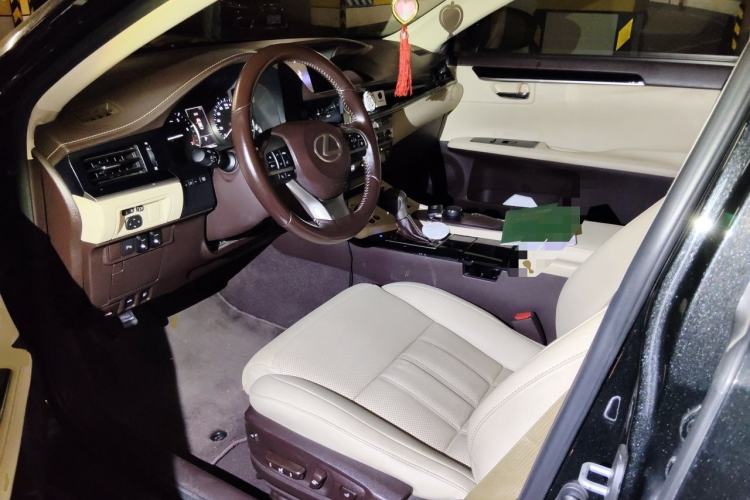 Used Lexus ES 2015 200 Elite Edition Driver Seat