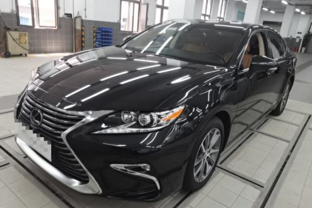 Used Lexus ES 2015 300h Comfort Edition