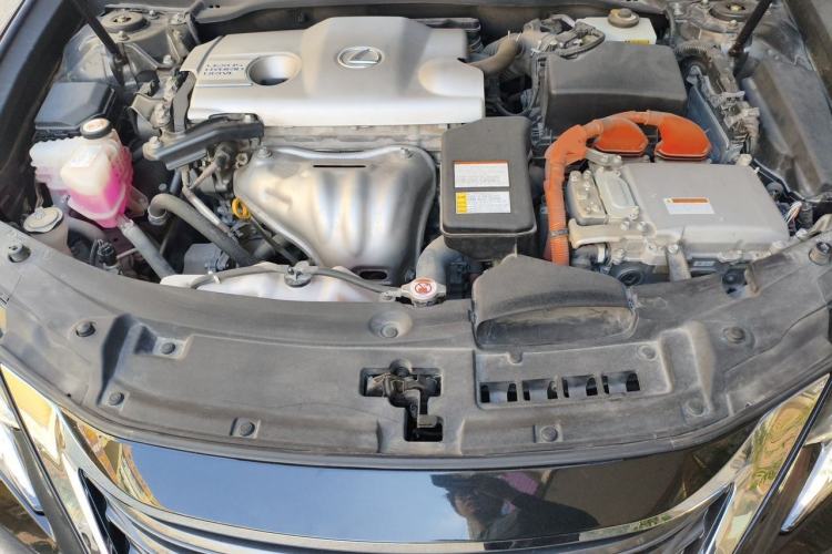 Used Lexus ES 2015 300h Comfort Edition Engine Bay