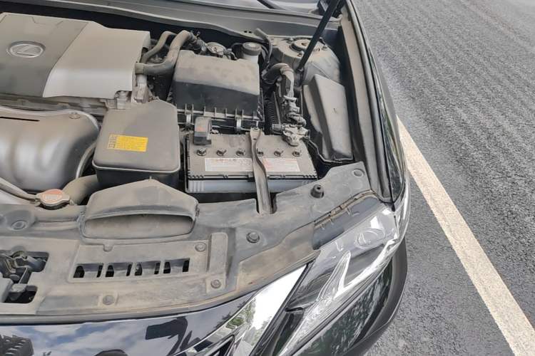 Used Lexus ES 2015 200 Comfort Edition Engine Bay Left