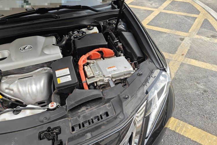 Used Lexus ES 2015 300h Comfort Edition Engine Bay Left