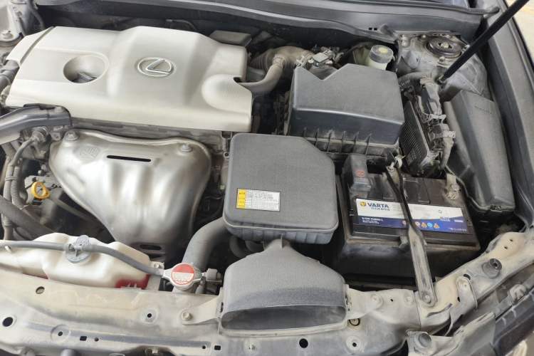 Used Lexus ES 2015 250 Elegant Edition Engine Bay Left